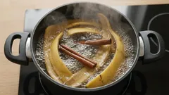 Boiling Banana Peels with Cinnamon: What Are the Benefits and Why Should You Do It?