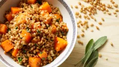 The most important porridge for women: what contains collagen and rejuvenates the body